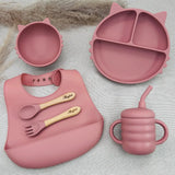Coffret repas bébé personnalisé rose avec assiette chat, bavoir, tasse et couverts gravés, cadeau de naissance Baby-Crea