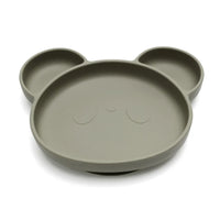 Repas bébé propre avec assiette antidérapante